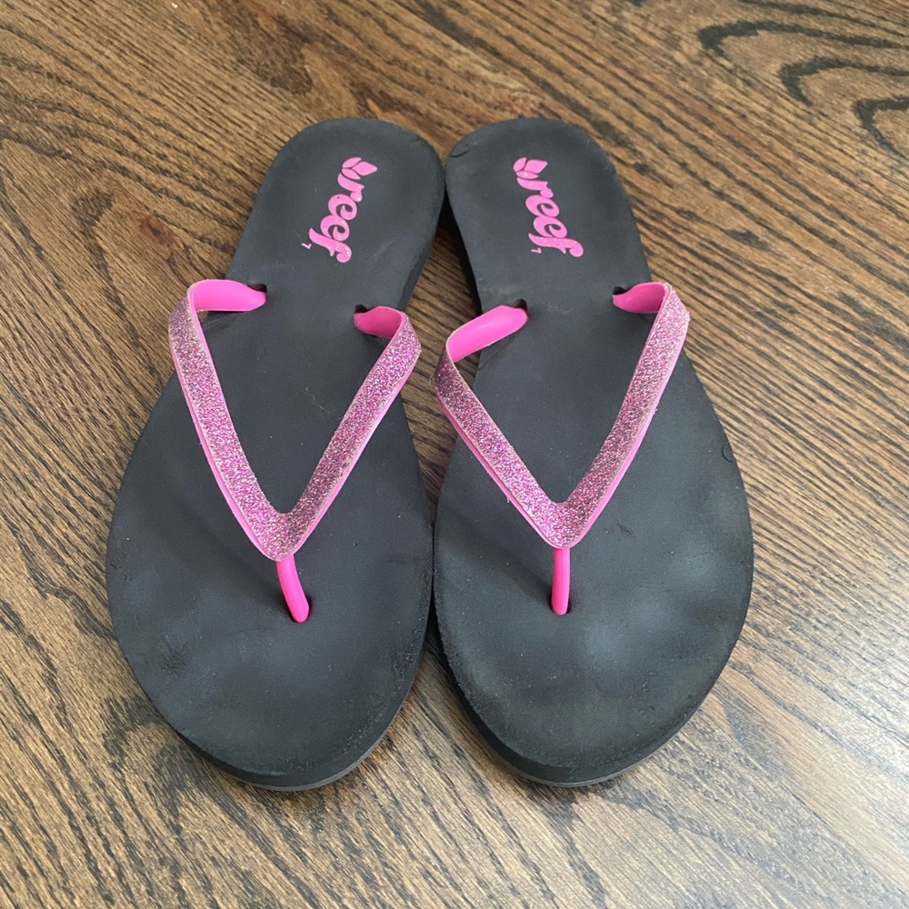 Reef pink flip flops 6/7